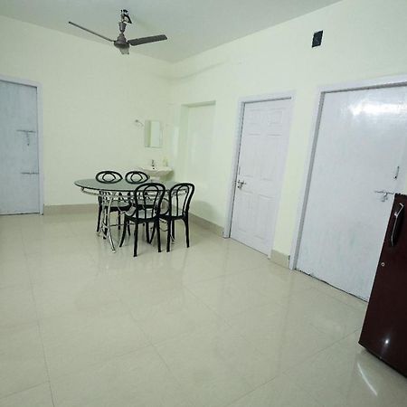 Toms Villa Along National Highway Thrissur At Nadathara Esterno foto