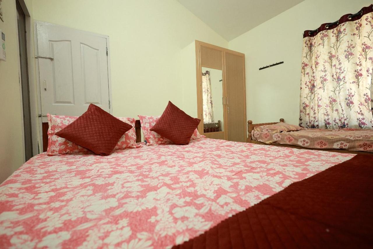Toms Villa Along National Highway Thrissur At Nadathara Esterno foto