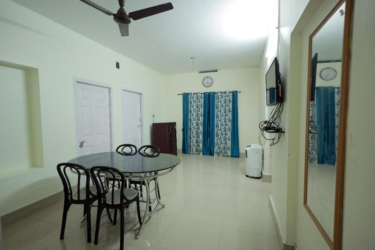 Toms Villa Along National Highway Thrissur At Nadathara Esterno foto